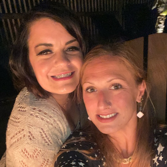 Meet your Posher, Lauren - Picture 1 of 1